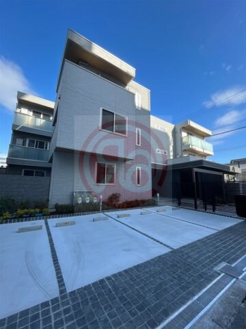 グラサ真田山の物件外観写真