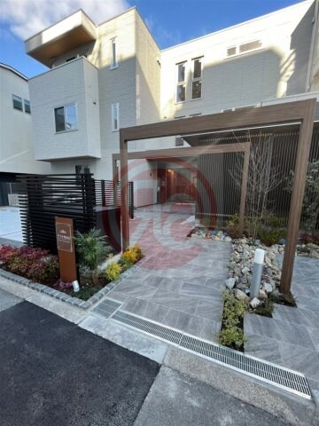 グラサ真田山の物件外観写真