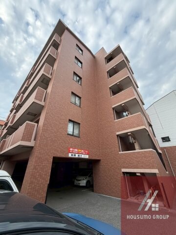 プレサンスフジの物件外観写真