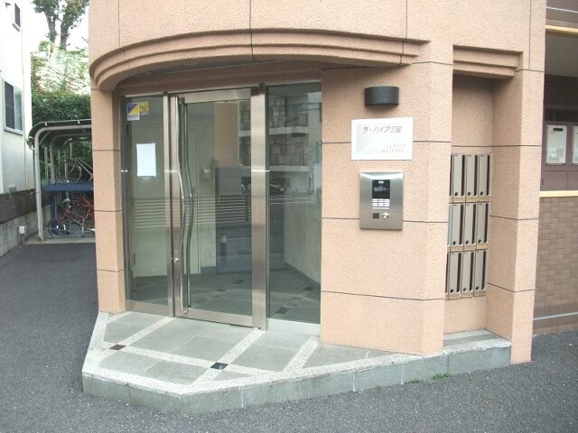 三軒茶屋駅 徒歩15分 1階の物件外観写真