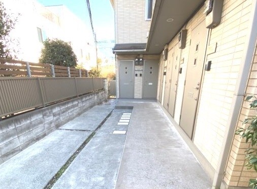 三鷹駅 徒歩8分 1階の物件外観写真