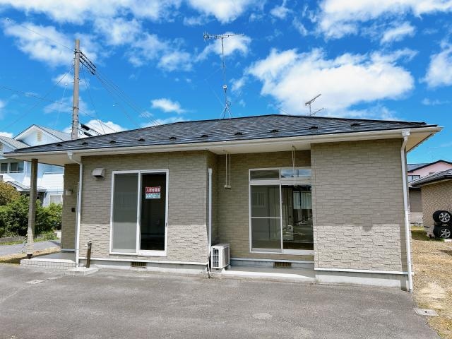 小泉貸家の物件外観写真