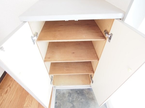 ローズウッドBの物件内観写真