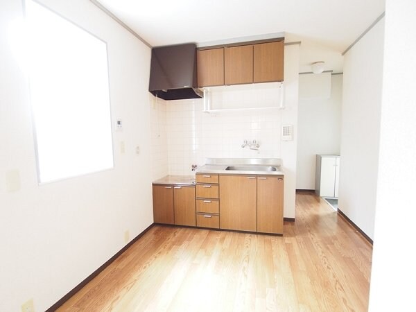 ローズウッドBの物件内観写真