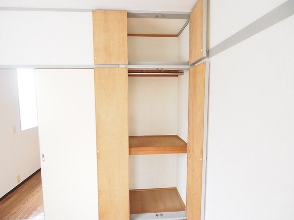 ローズウッドBの物件内観写真