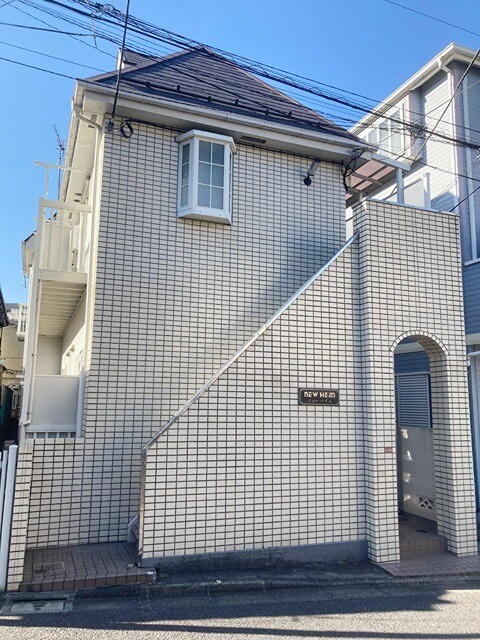 ニューハイムの物件外観写真
