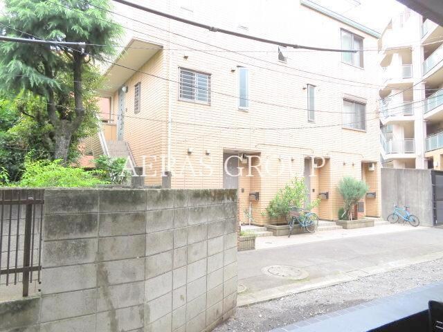 モダンアパートメント武蔵小山の物件内観写真