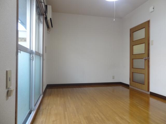 クレッシェンドＶの物件内観写真