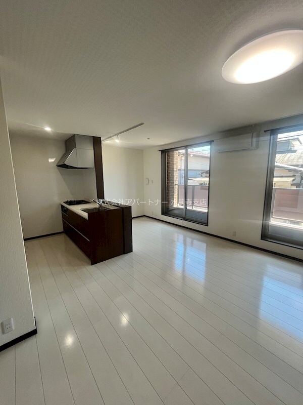 ガレーナ戸島西Cの物件内観写真