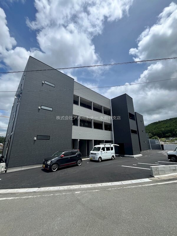 プランドール西原の物件外観写真