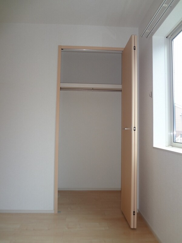 ヴェルナ・Ｃの物件内観写真