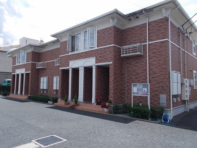 エレガンス弐番館の物件外観写真