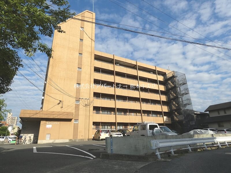 出水レジデンスの物件外観写真