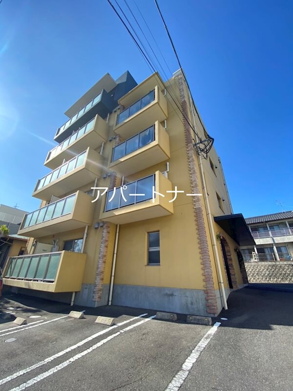 パーレイIIIの物件外観写真