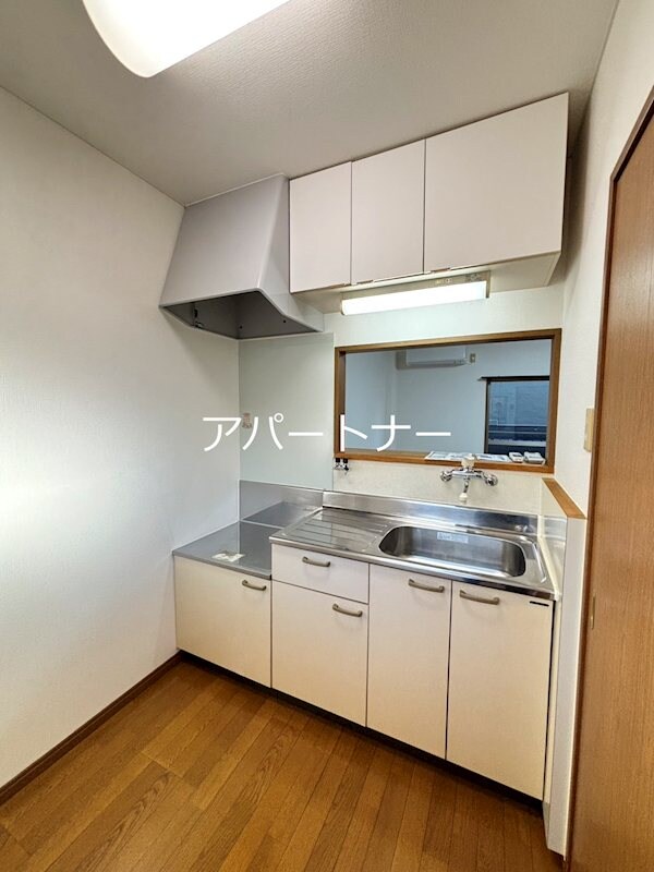 グリーンパレスIの物件内観写真