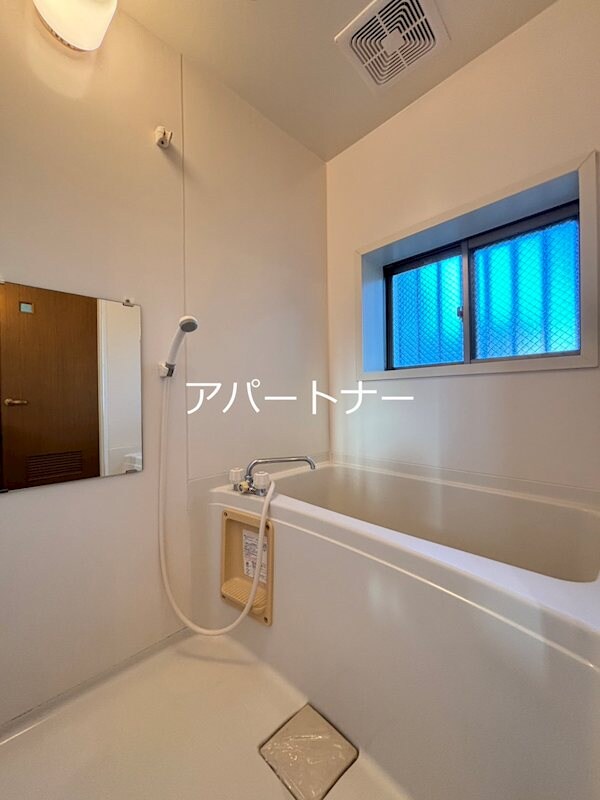 グリーンパレスIの物件内観写真