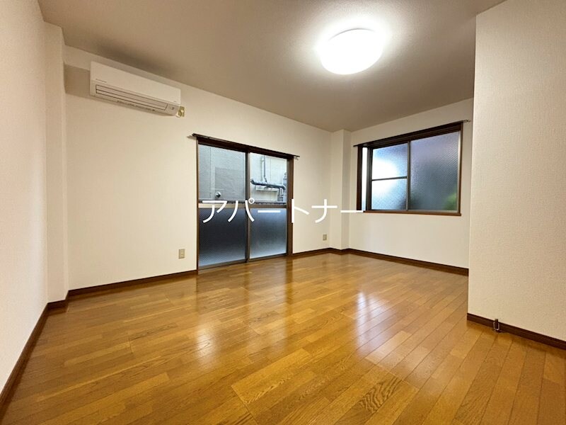 グリーンパレスIの物件内観写真