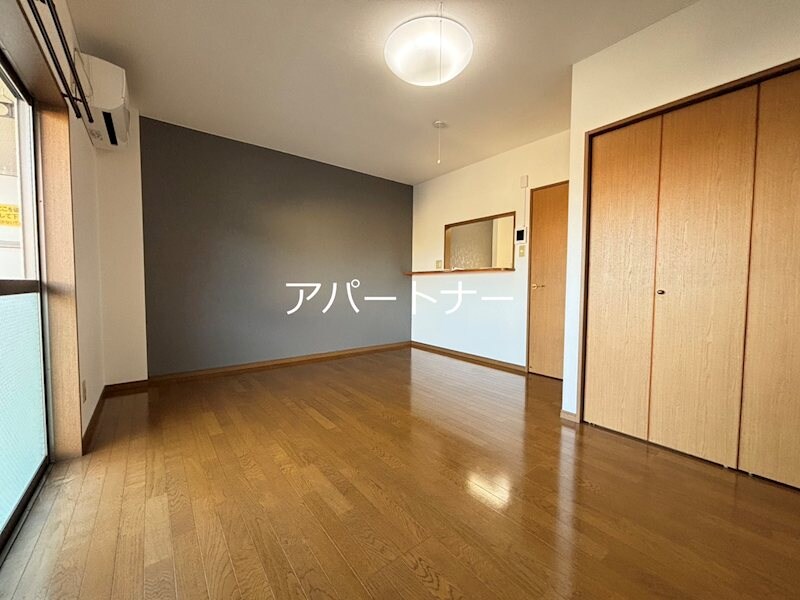 グリーンパレスIの物件内観写真