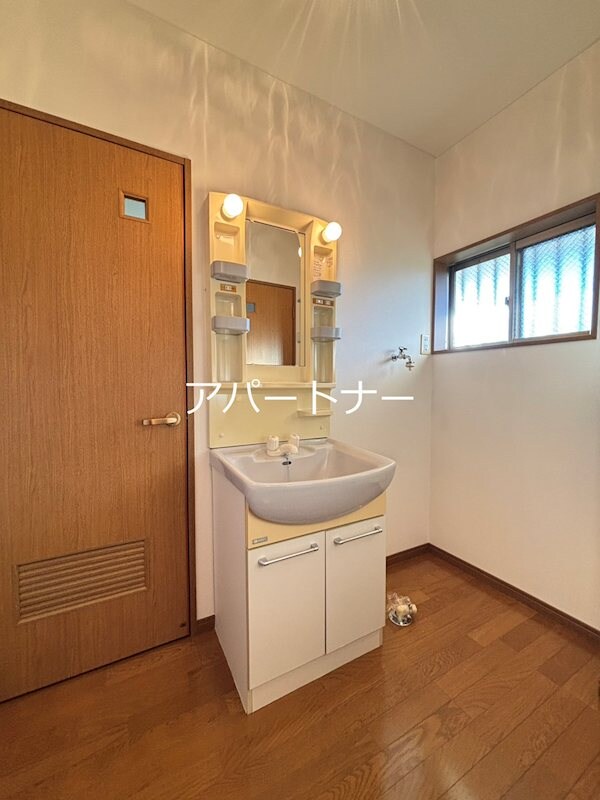 グリーンパレスIの物件内観写真