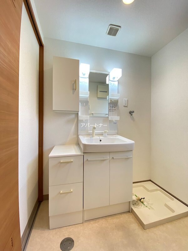 ネオアクシス鷹師町の物件内観写真
