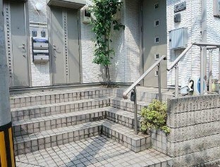 中野駅 徒歩9分 1階の物件外観写真