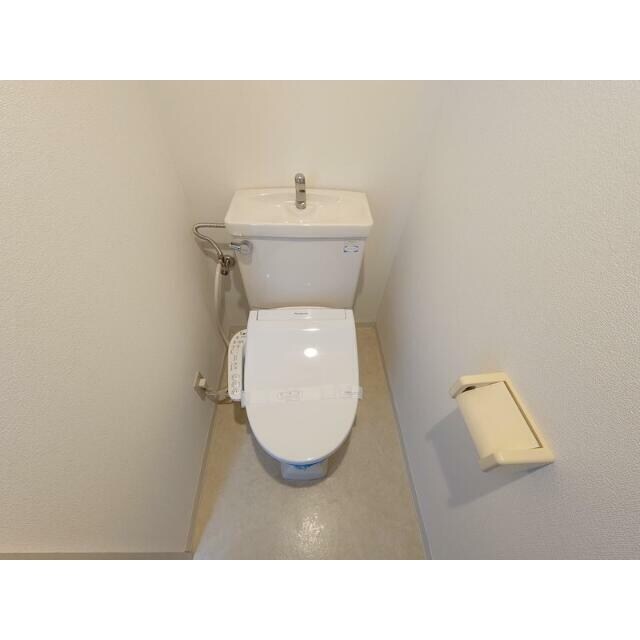 新井薬師前駅 徒歩4分 2階の物件内観写真