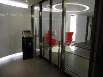 西新宿駅 徒歩8分 11階の物件外観写真