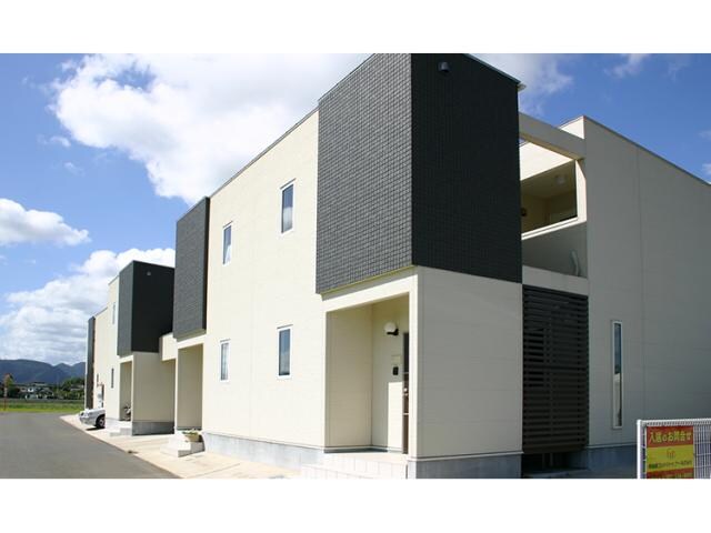 トレステーラShinの物件外観写真