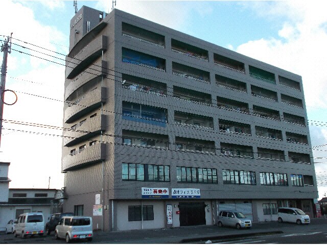 ＵＳＡ壱番館の物件外観写真