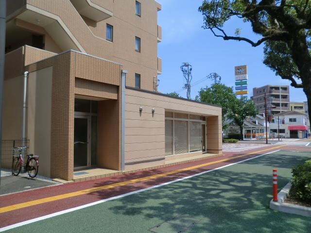 桟橋通一丁目駅 徒歩3分 1階の物件外観写真