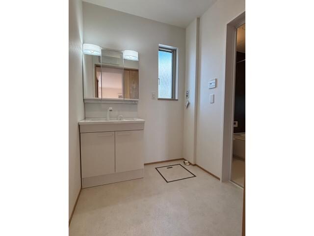 東町3丁目貸家の物件内観写真