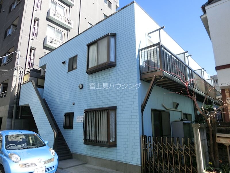 ルミエール中野の物件外観写真