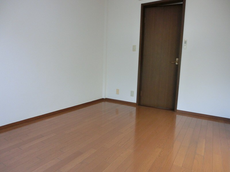 ルミエール中野の物件内観写真