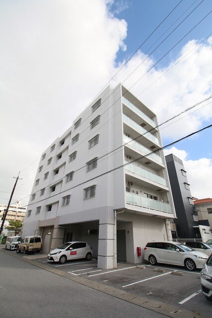 おもろまち駅 徒歩18分 6階の物件外観写真