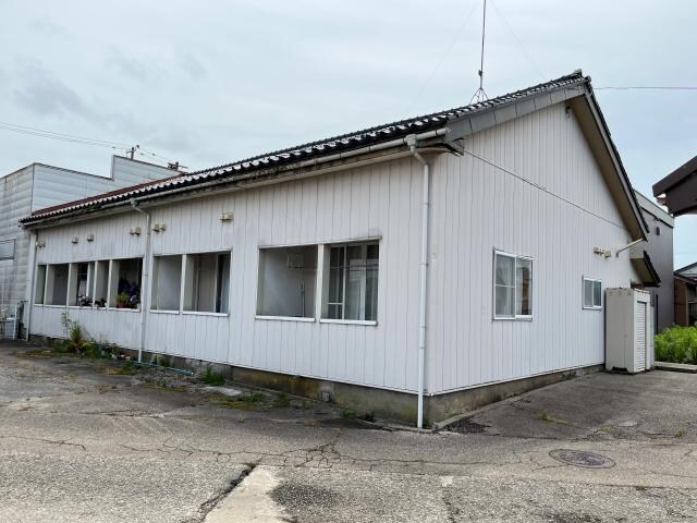 赤丸アパートの物件外観写真