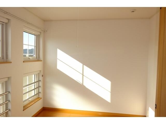 ドンペリニョンの物件内観写真