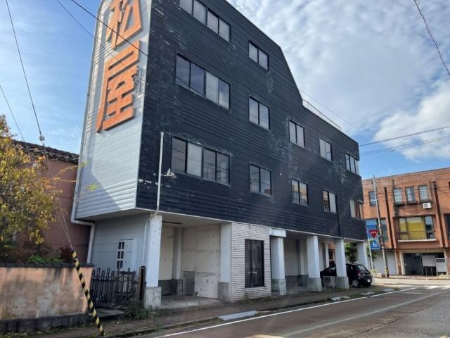 石動町貸家の物件外観写真