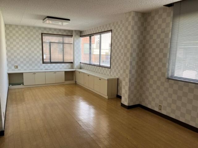 石動町貸家の物件内観写真