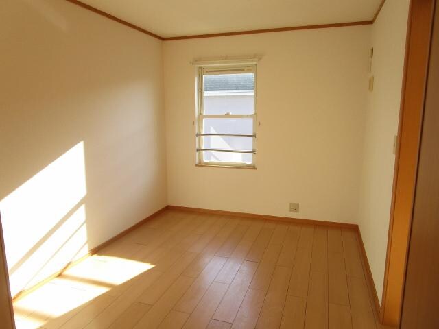 ウランタン弐番館の物件内観写真