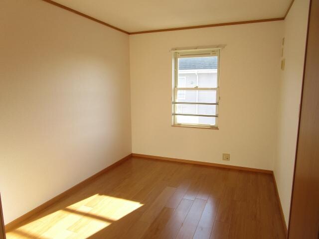 ウランタン弐番館の物件内観写真