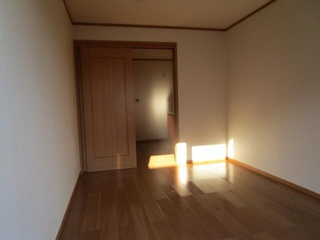 ウランタン弐番館の物件内観写真