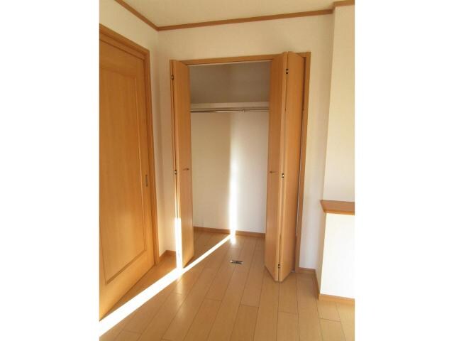 ウランタン弐番館の物件内観写真