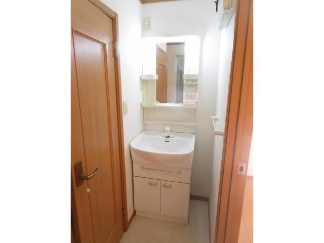 ウランタン弐番館の物件内観写真