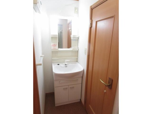 ウランタン弐番館の物件内観写真