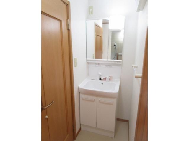 ウランタン弐番館の物件内観写真