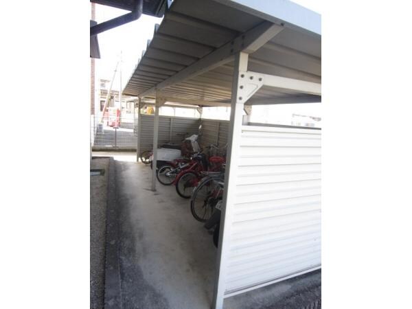 アークフラッツＤ棟の物件外観写真