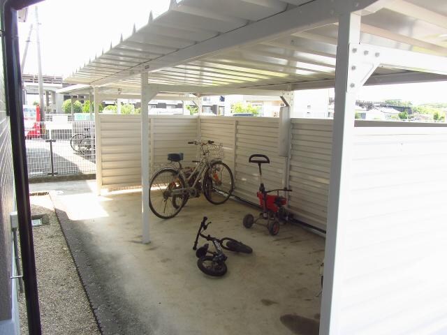 アークフラッツＤ棟の物件外観写真