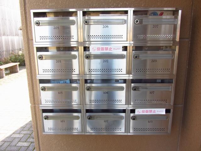 シャインヒルの物件外観写真