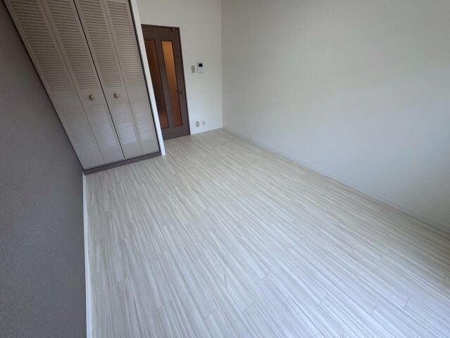 シャトラン弓木三番館の物件内観写真