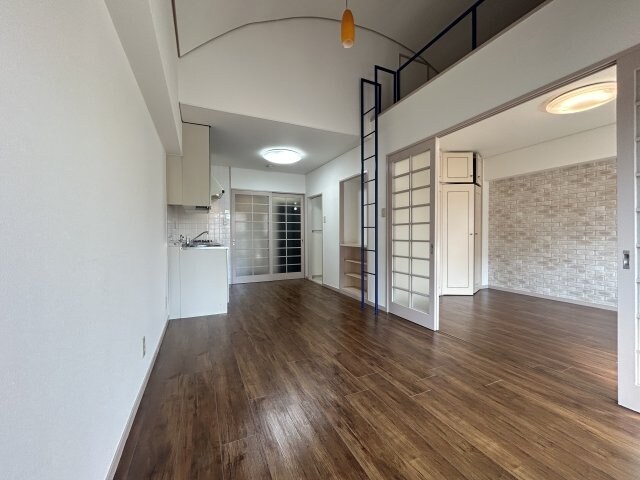 モンヴィラージュ本山の物件内観写真